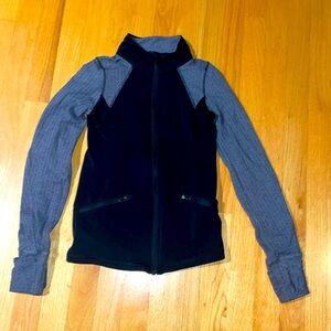 Lululemon Ivivva zip up  size girls 10
Black and gray